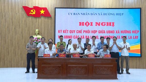 Ký kết Quy chế phối hợp giữa UBND các xã