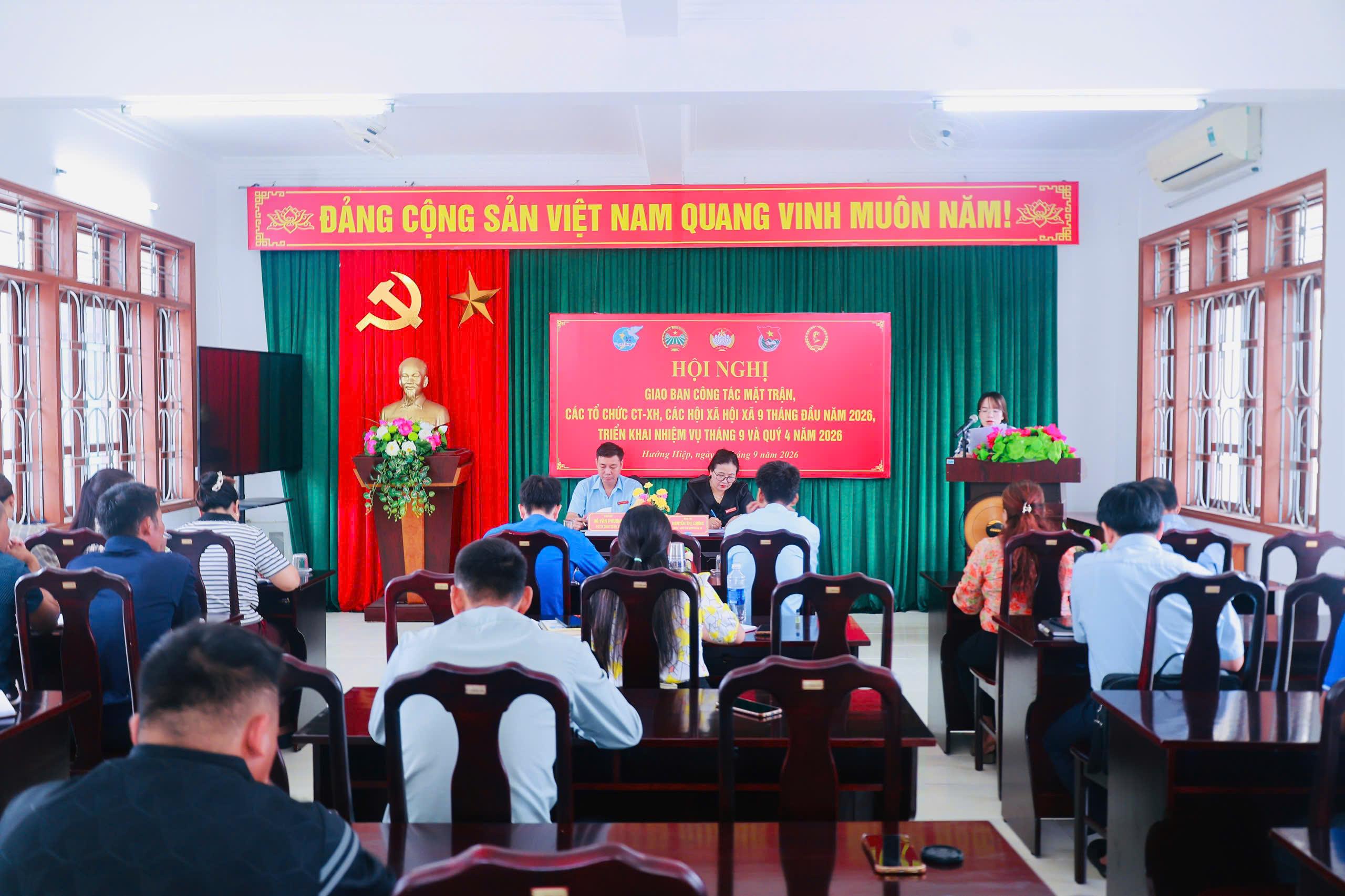 Hướng Hiệp: Giao ban công tác Mặt trận và các tổ chức chính trị - xã hội 9 tháng đầu năm 2026