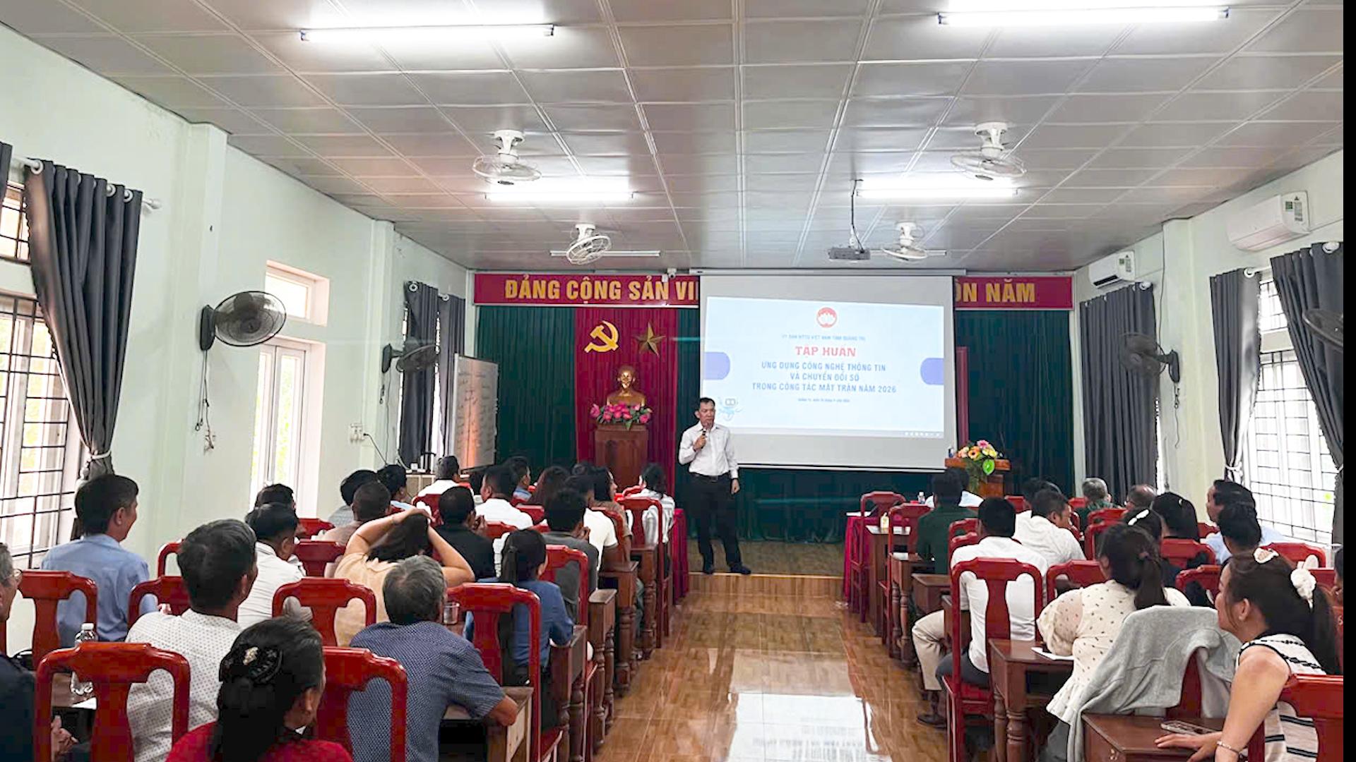 Bồi dưỡng nghiệp vụ cho cán bộ, công chức và người hoạt động trong hệ thống Mặt trận tại cơ sở năm...