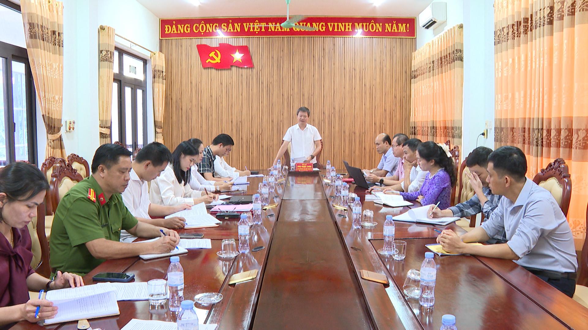 Hướng Hiệp: Thường trực Đảng ủy xã làm việc với Chi bộ Trường THPT Đakrông