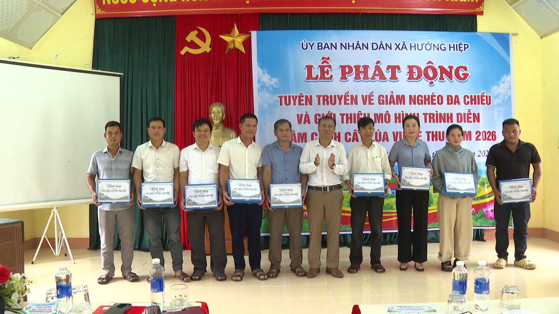 Hướng Hiệp: Lễ phát động tuyên truyền về giảm nghèo đa chiều